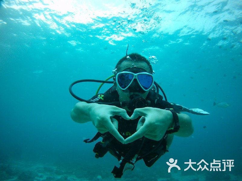 招聘附带才艺以及外貌等要求是否合理？游戏画面